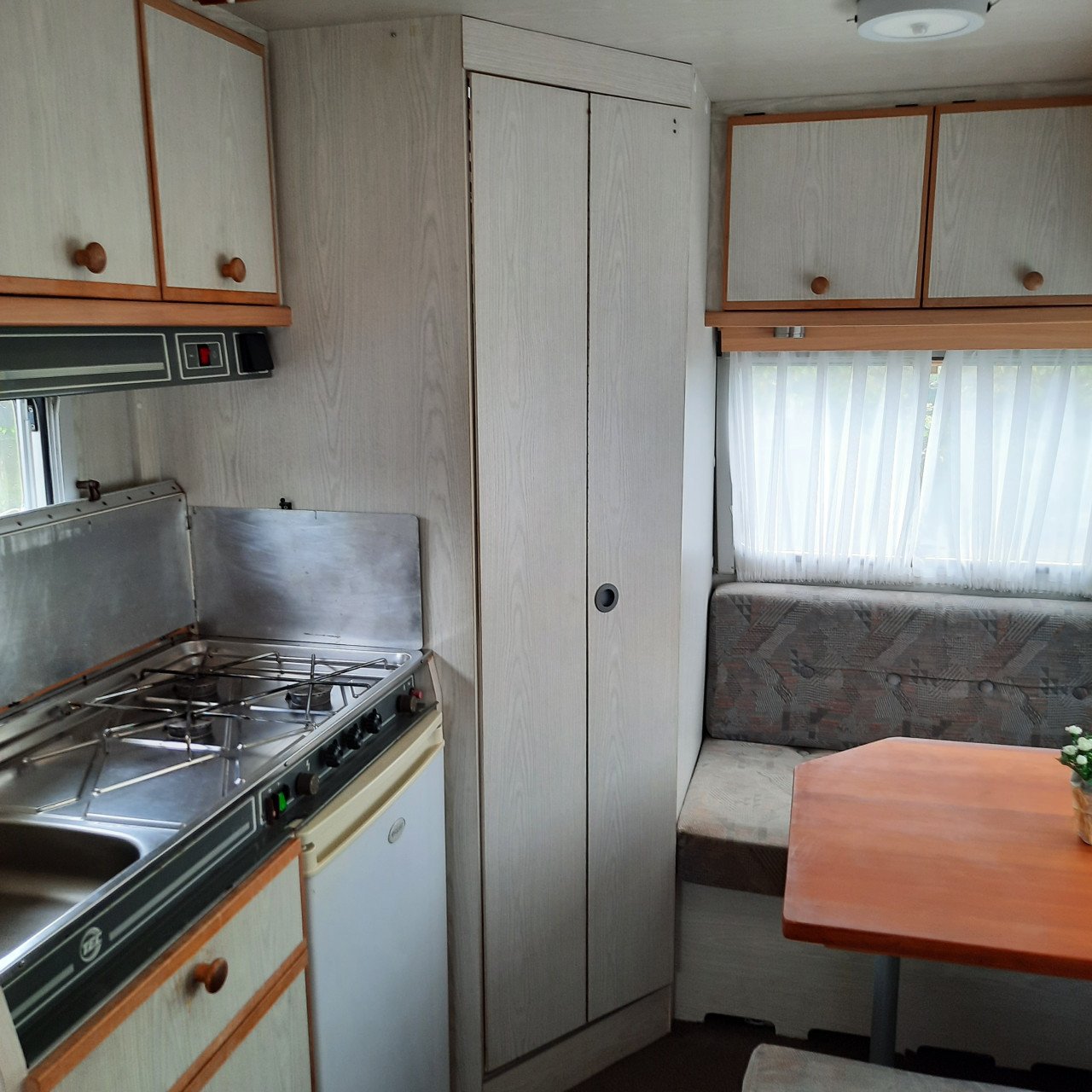 Tec Weltbummler 430 4 persoons met voortent en luifel