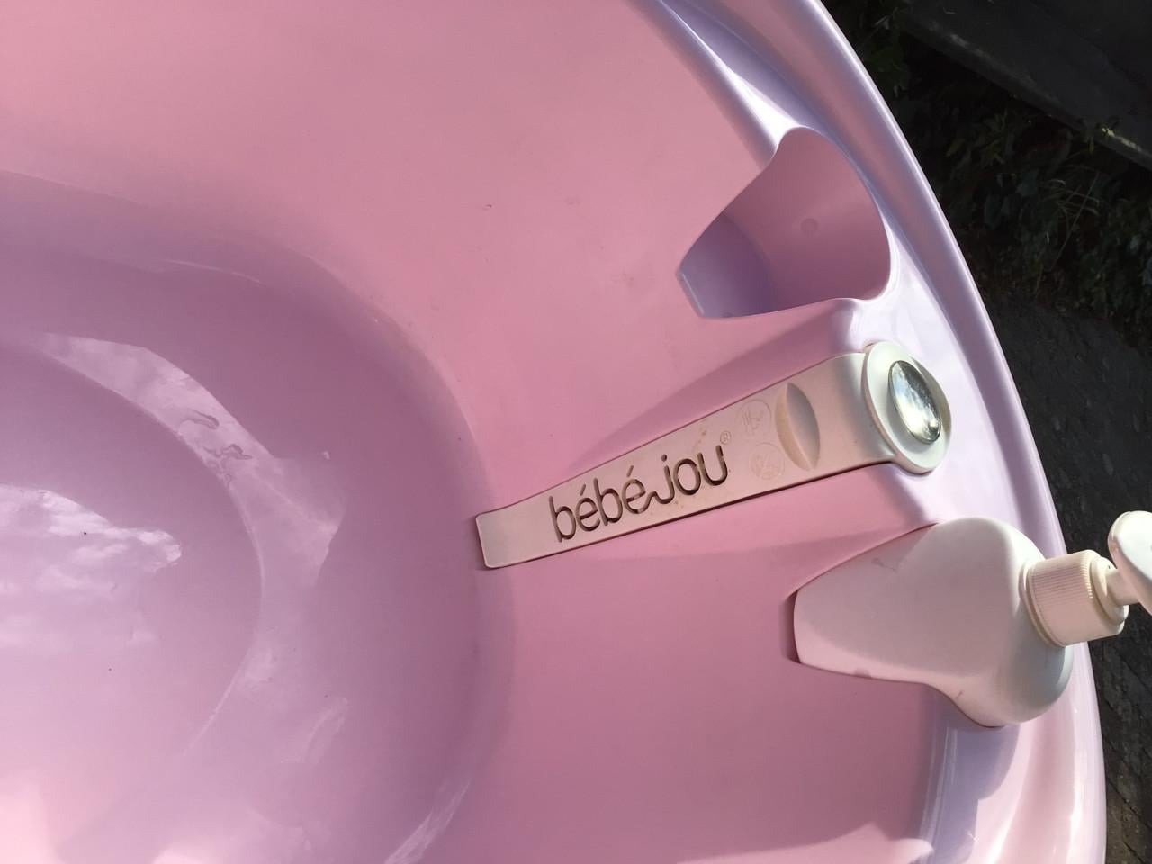 Bebé jou babybadje