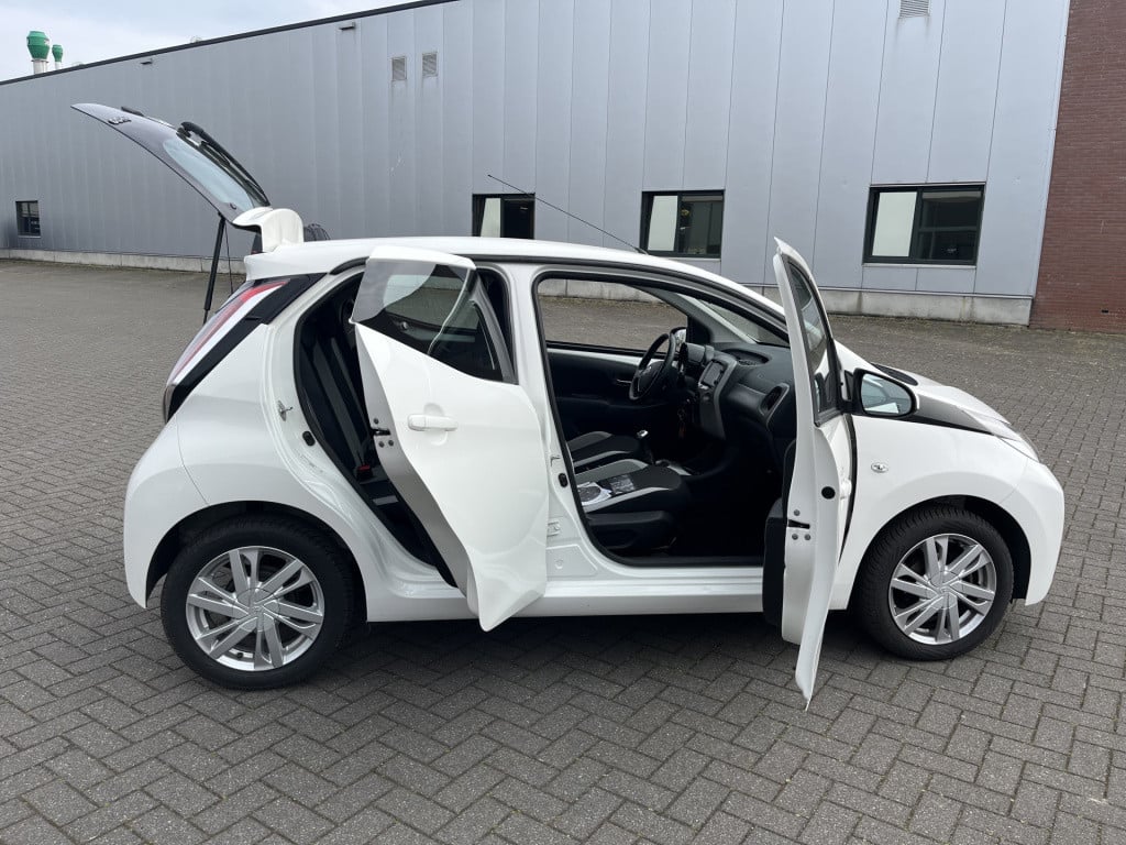 Toyota Aygo 1.0 vvt-i x-wave