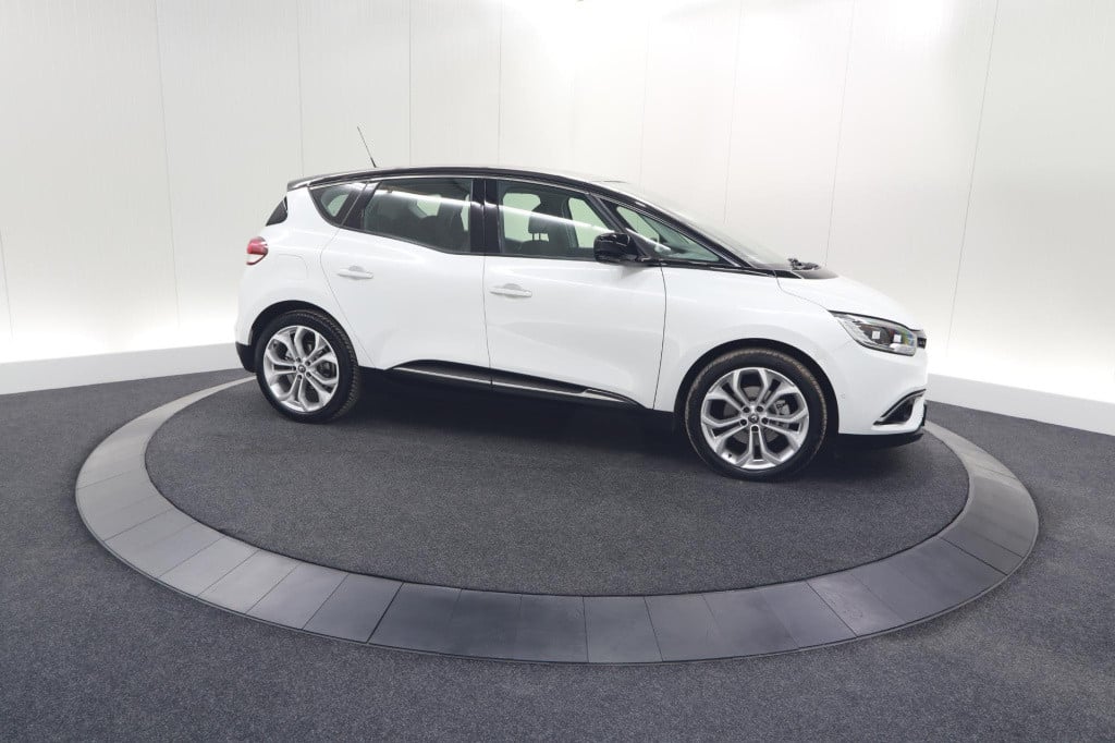 Renault Scenic tce 140 bose | trekhaak | camera | dodehoekdetectie | naviga