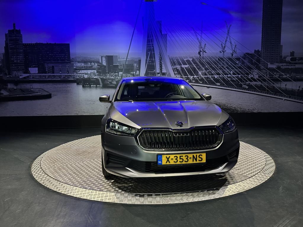 Skoda Fabia 1.0 tsi ambition *led*navi*appconnect*