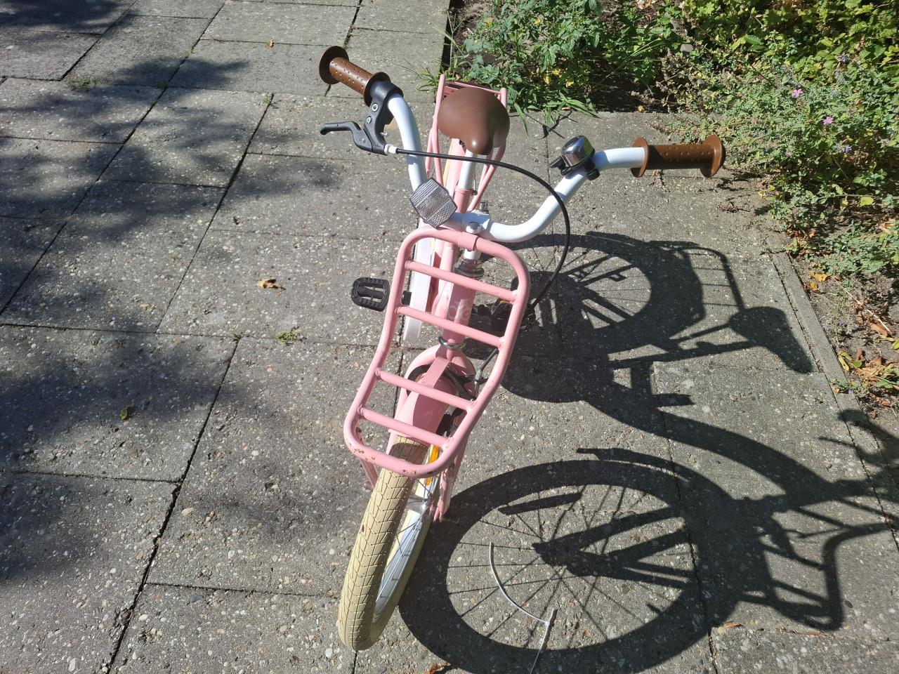 Leuke meisjesfiets 18 inch.