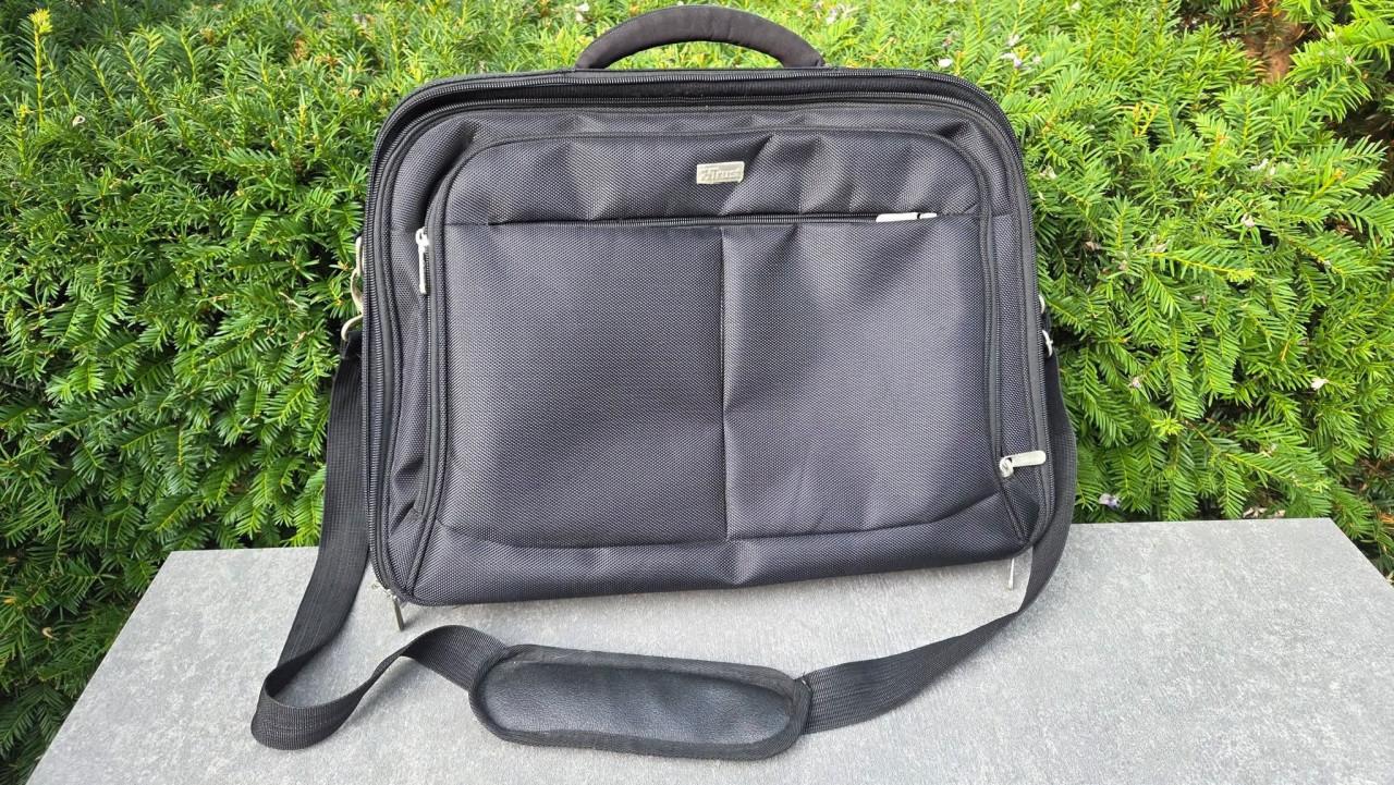 Laptoptas Trust Zwart.