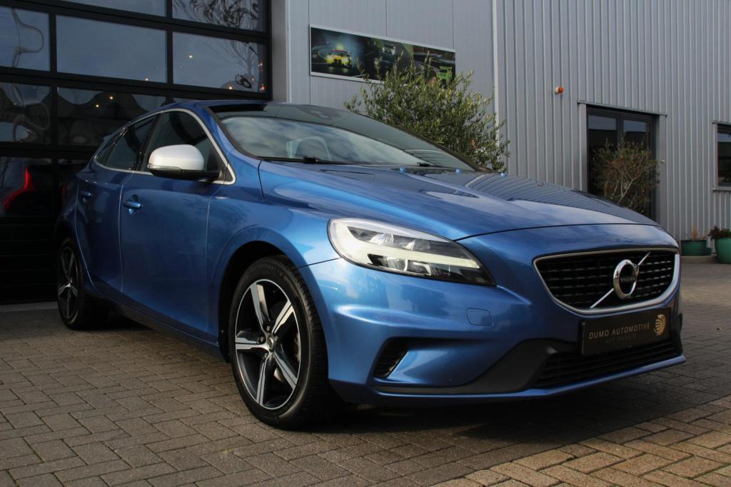 Volvo V40 2.0 t2 r-design - leder/alcantara - harman kardon - led - navi - 