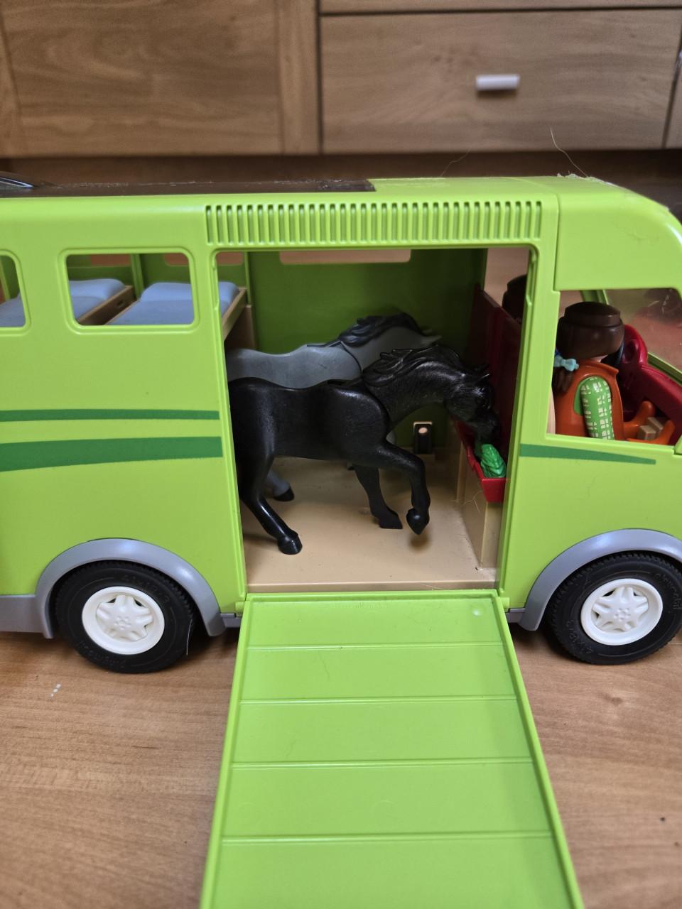 Veel setjes Playmobil