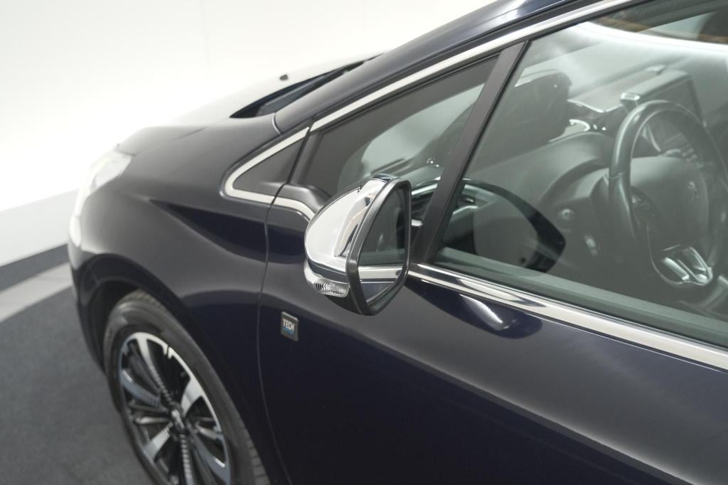 Peugeot 208 puretech 110 tech edition | camera | apple carplay | parkeersen