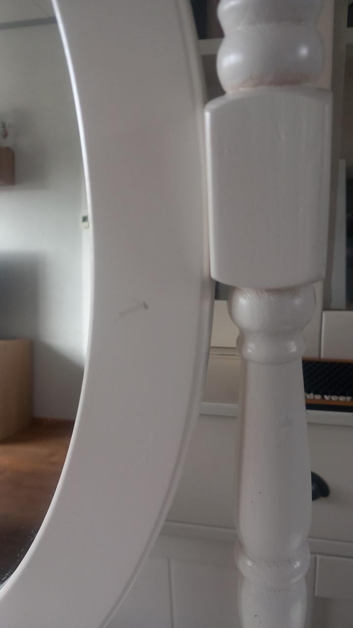 Te koop: (make-up) kaptafel