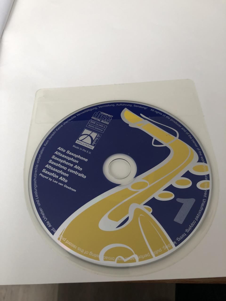 Muziek boeken,altsax,gitaar fluit