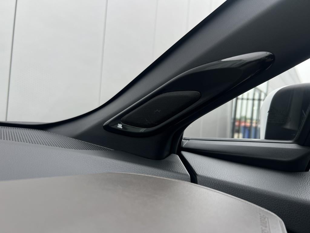 Toyota C-hr 2.0 hybrid executive