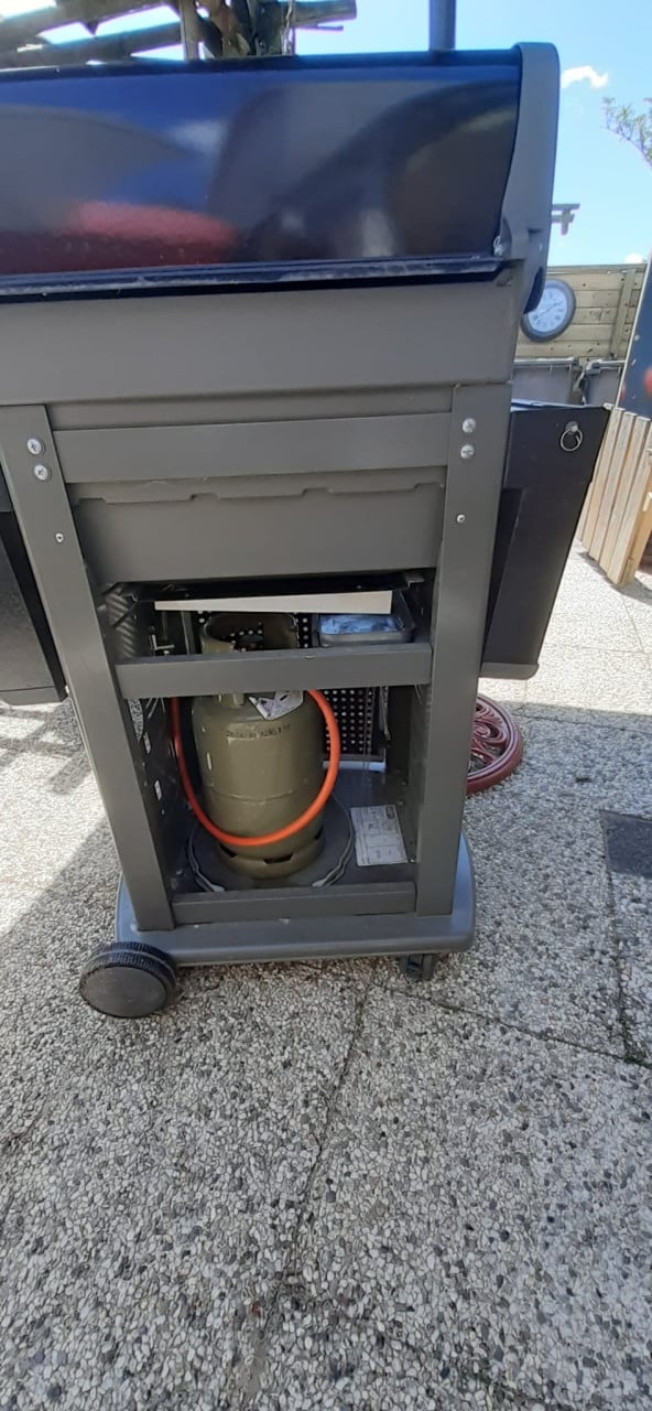 BBQ Weber Spirit E-210 Classic Black