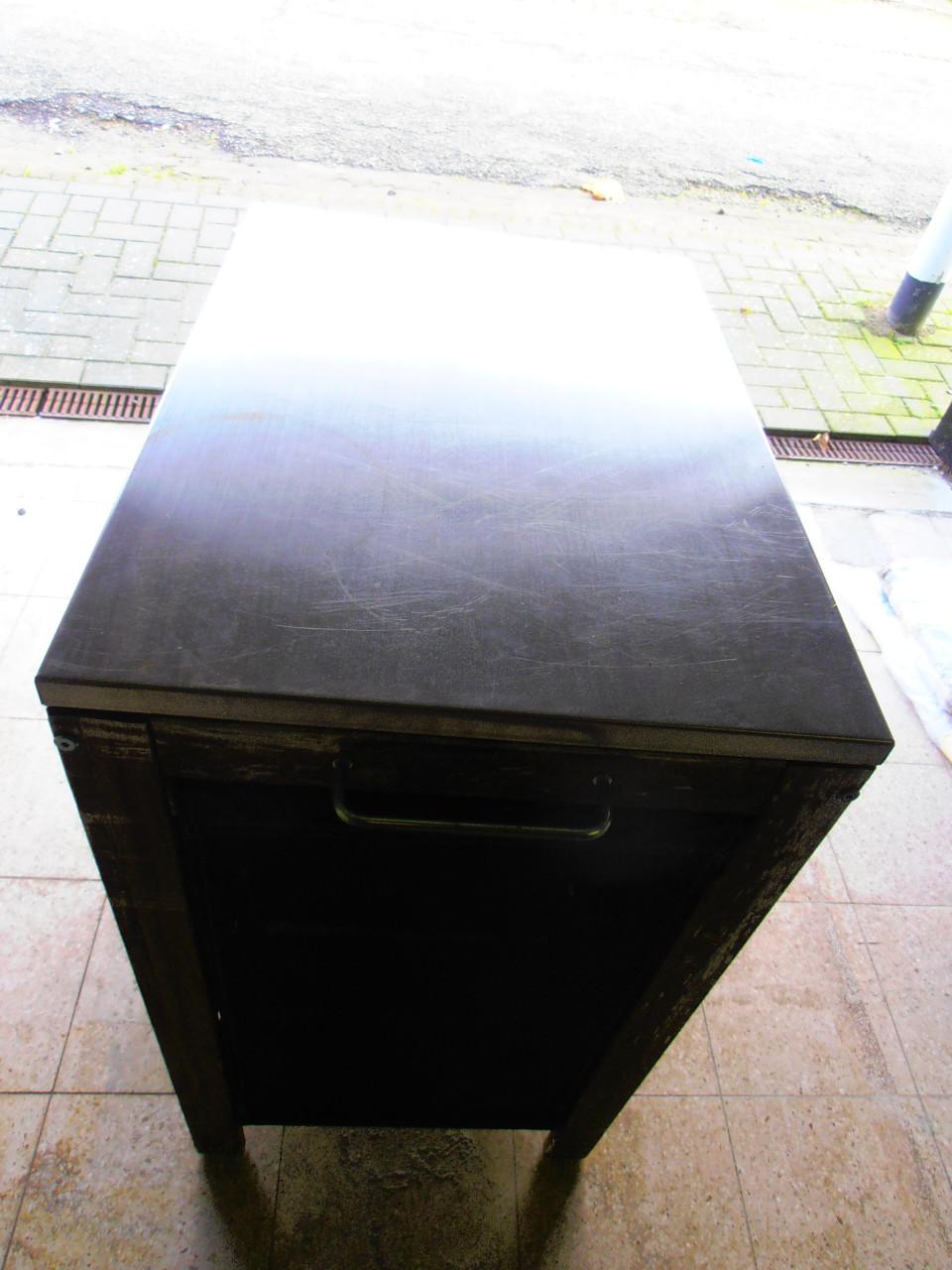 Buitenkeuken/kast verrijdbaar