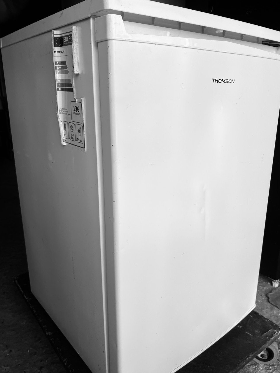 Tafelmodel koelkast met vriesvak 85x55 cm. Energieklasse A++.Schoon  netjes