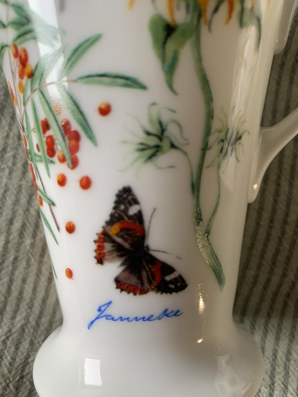 7 porseleinen mokken, ontworpen door Janneke Brinkman