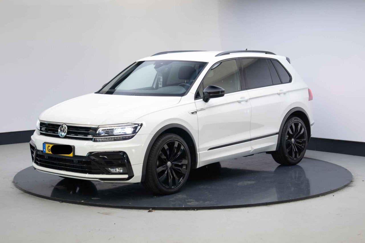 Volkswagen  Tiguan 1.5 TSI ACT Highline Business R | 20 Inch | Led |