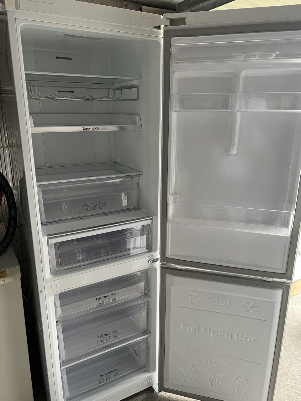 NoFrost A+ koel vries combinatie Koelkast vriezer 180x60 cm.