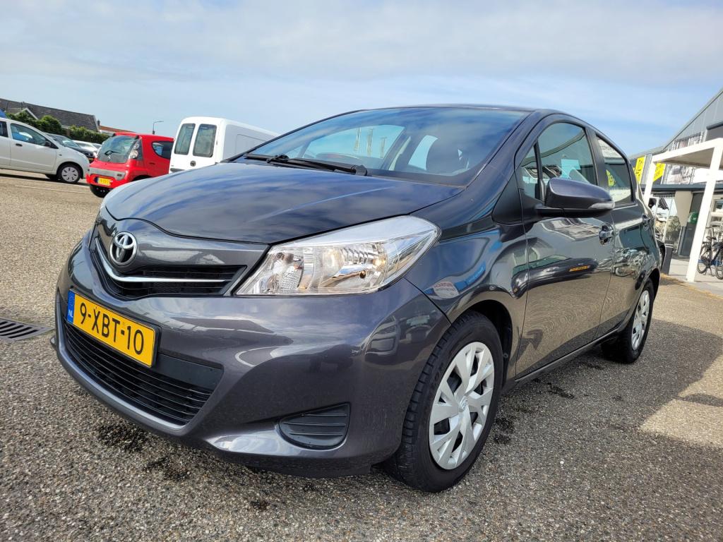Toyota Yaris 1.3 vvt-i now