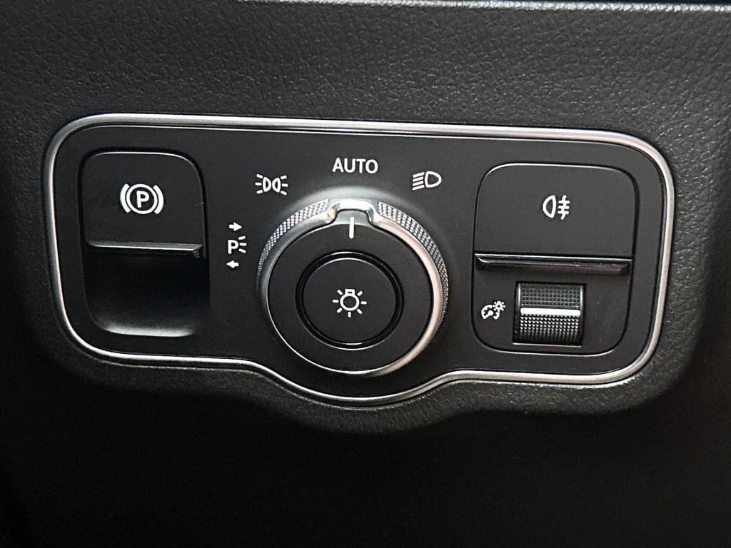 Mercedes-Benz B-Klasse 180 business solution amg | amg line | trekhaak | st