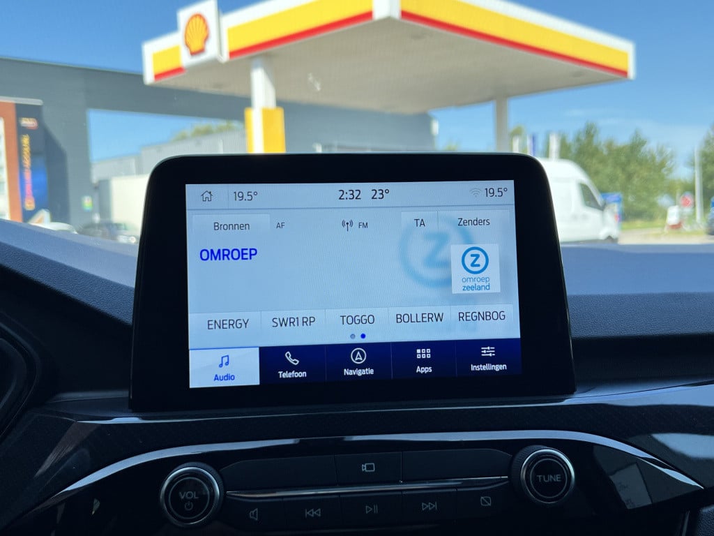 Ford Kuga 2.5 phev st-line x | camera | trekhaak | stoel/ stuur verwarming 
