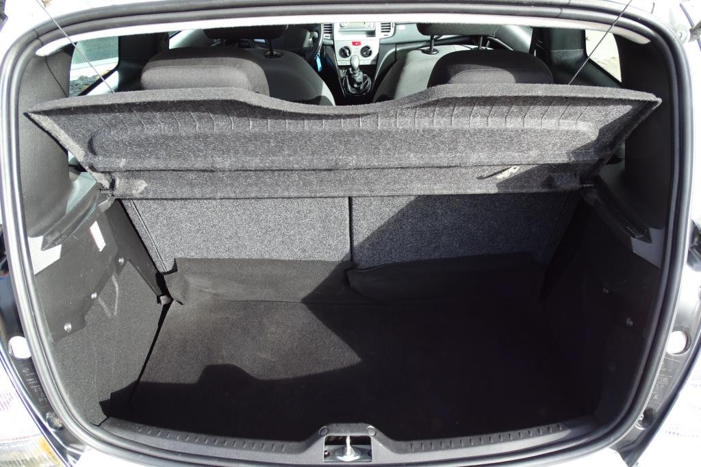 Lancia Y(psilon) 1.2 argento 60-pk 3-drs