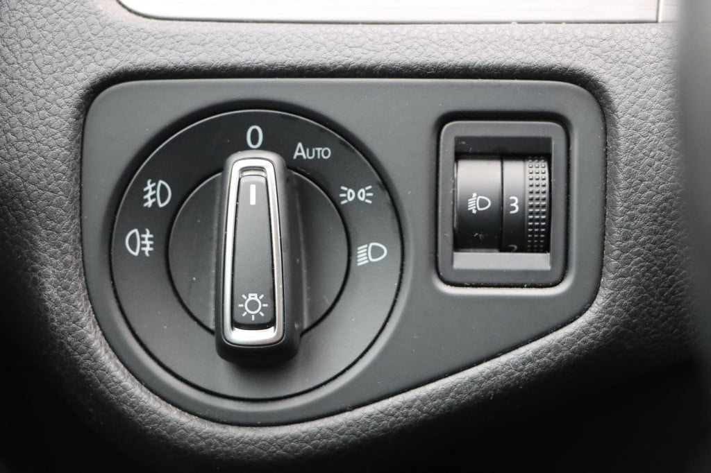Volkswagen Golf variant 1.0 tsi business edition connected