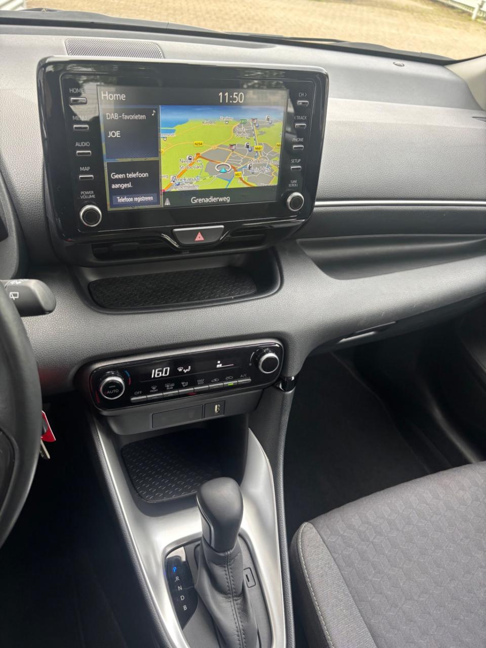 Toyota Yaris 1.5 hybrid 115 active