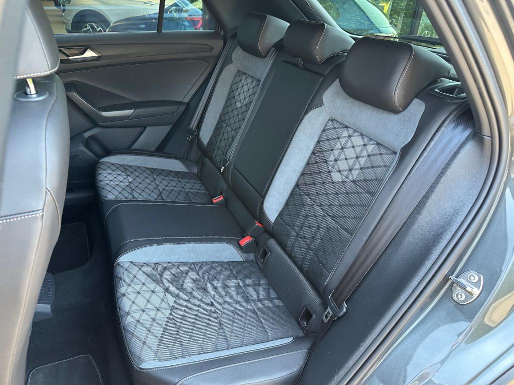 Volkswagen T-roc 1.5 tsi 150pk dsg r-line | camera | keyless | elek. achter
