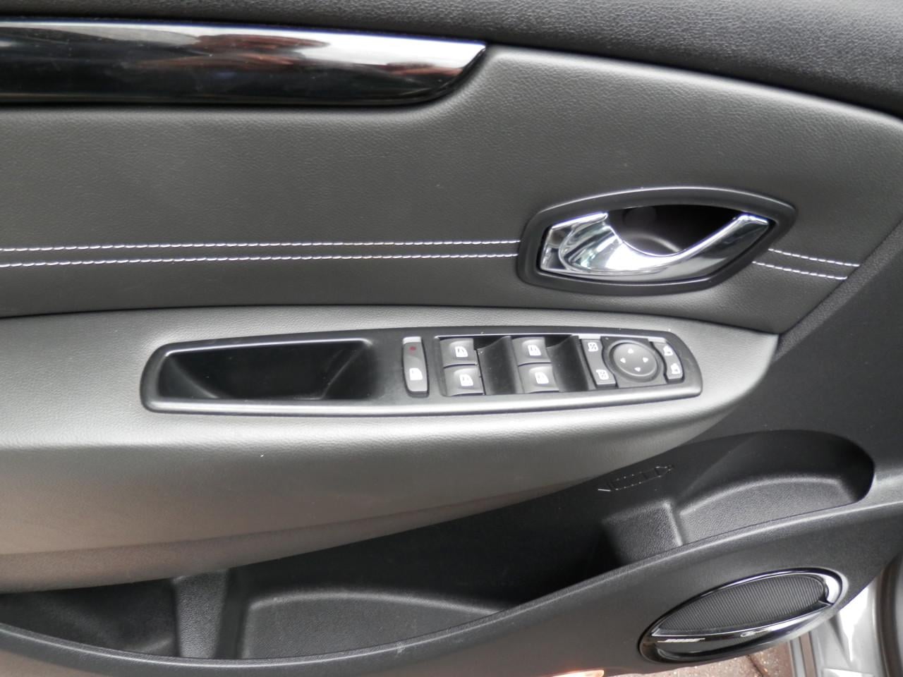 Auto Garant Biedt Aan: Renault Scenic 2.0 Bose Automaat