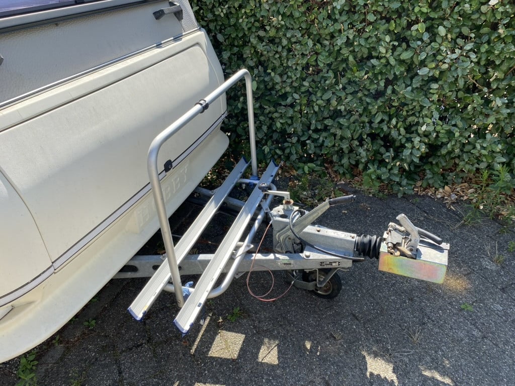 Gepimpte Hobby Classic 10D 420 Voortent+Luifel - Instapklaar