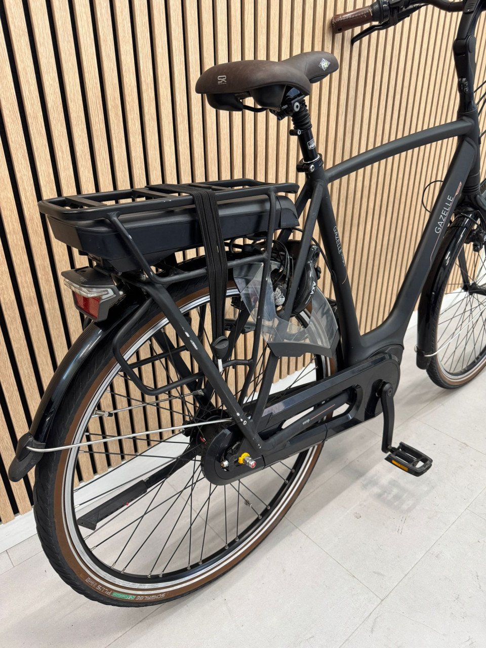 Gazelle Orange C8 Bosch Active Line Plus 400Wh 61CM