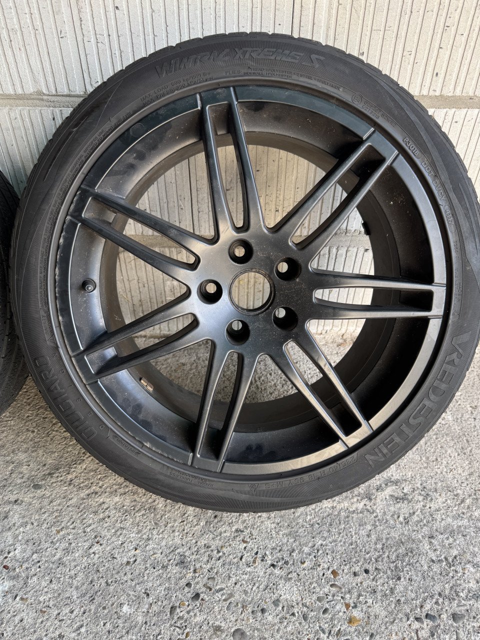 Audi Rs4 velgen 18 inch twee sets