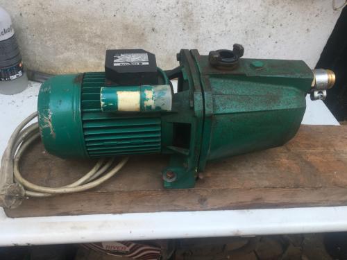 Degelijke beregeningspomp 220volt geheel nagezien door de specialist