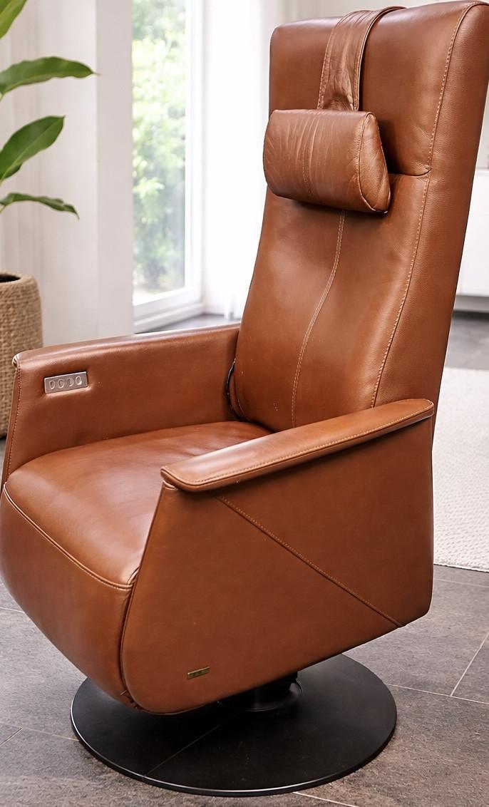 Mooie Prominent sta op stoel - relax fauteuil in bruin/cognac kleur