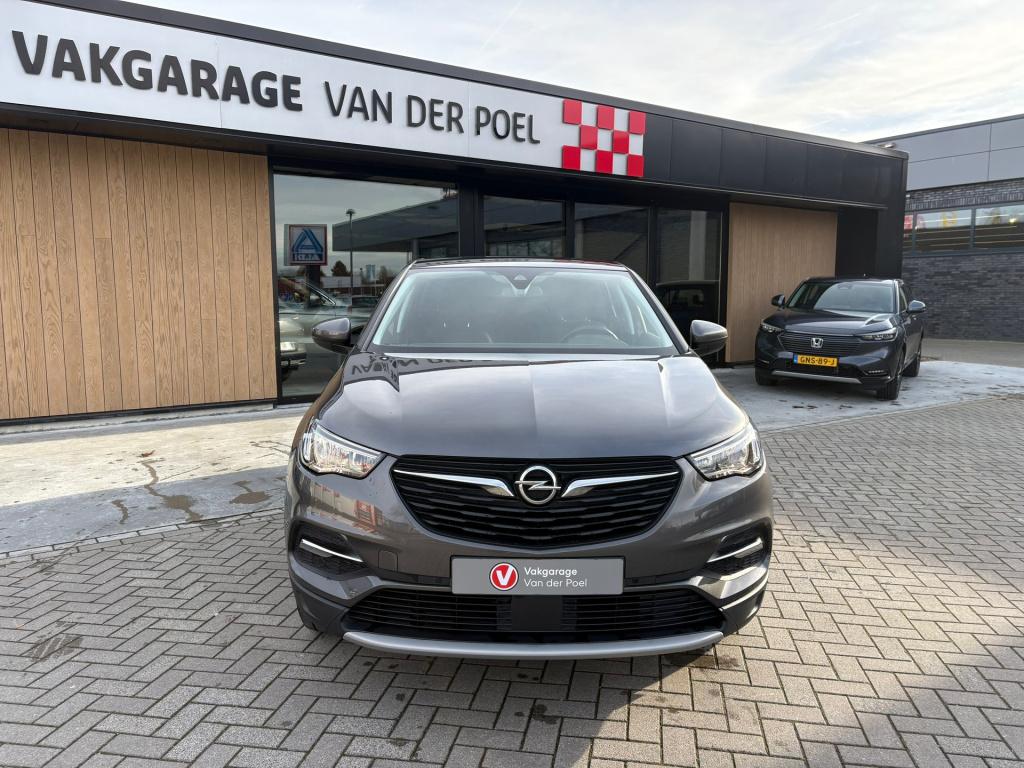 Opel Grandland X 1.2 turbo business executive
