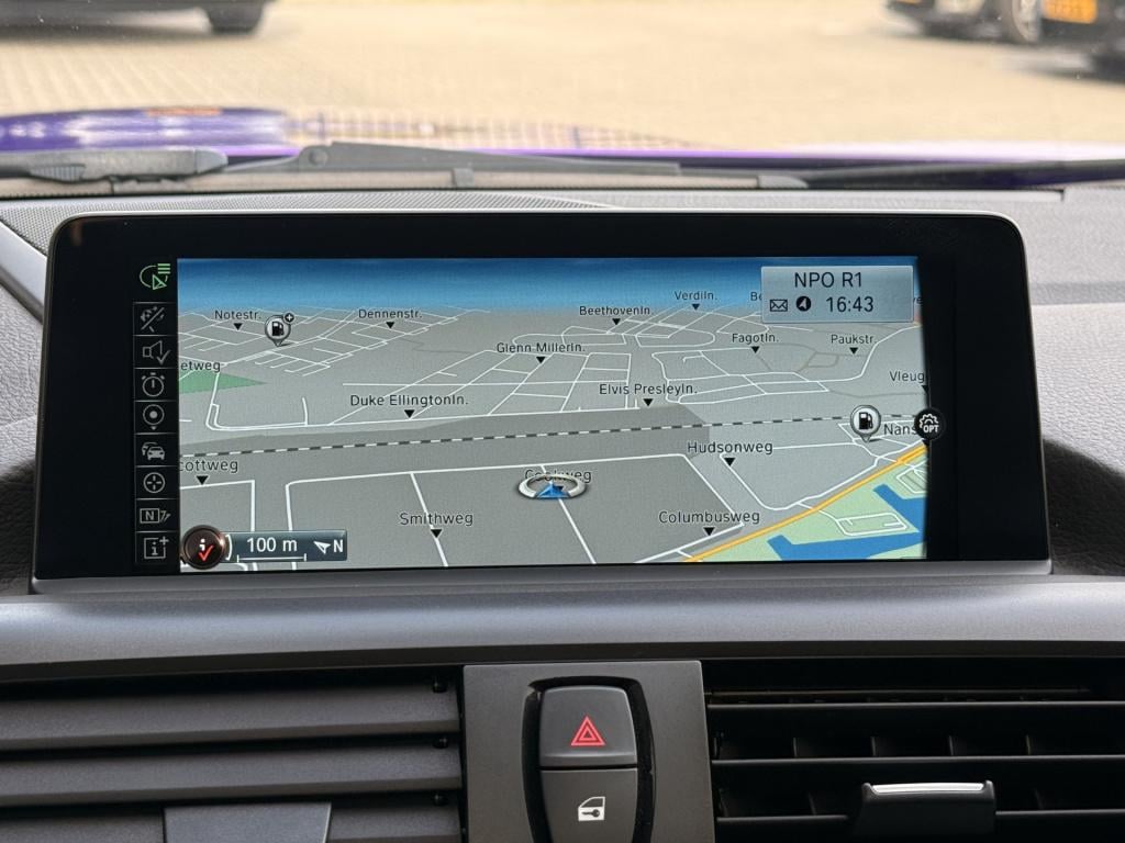 BMW 1 Serie m135i m-performance | schuifdak| navi | cruise | performance ui