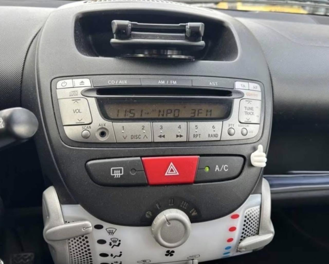 Peugeot 107 1.0 Urban L accent 2014