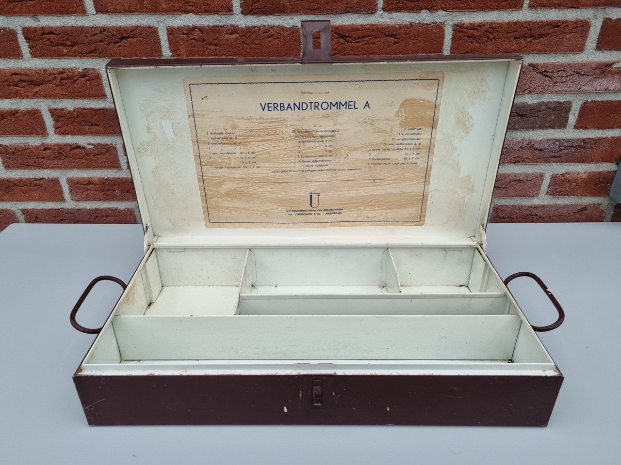 Vintage verbandtrommel.