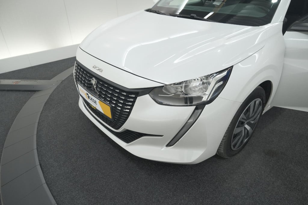 Peugeot 208 puretech 100 eat8 active | trekhaak | parkeersensoren | navigat