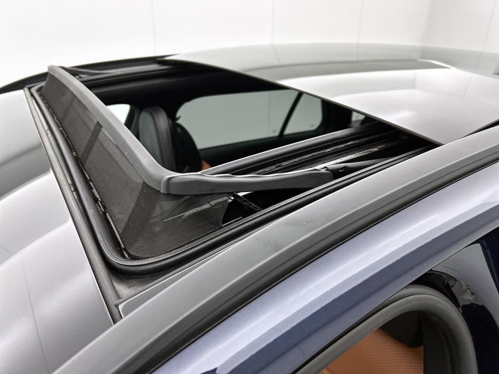 Mercedes-Benz C-Klasse estate 300 e amg line trekhaak | panoramadak | head 