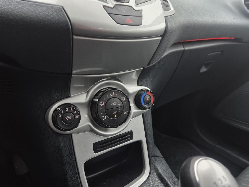Ford Fiesta 1.25 titanium / origineel nl / airco / verwarmde voorruit