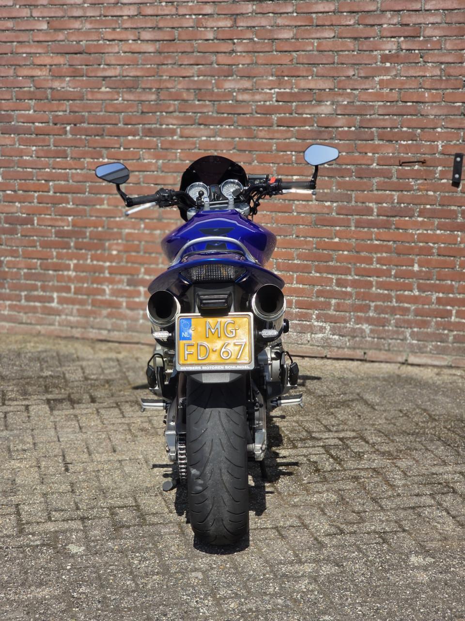 Honda CB900F Hornet