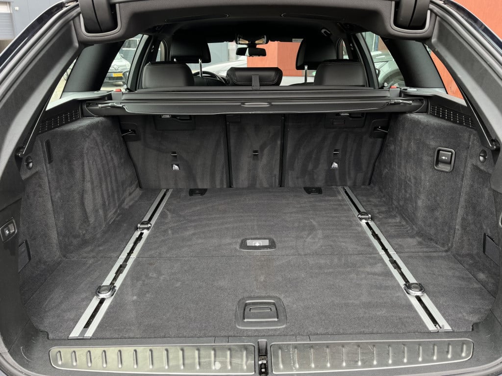 BMW 5 Serie touring 540i xdrive high executive | memory | navi | camera | l