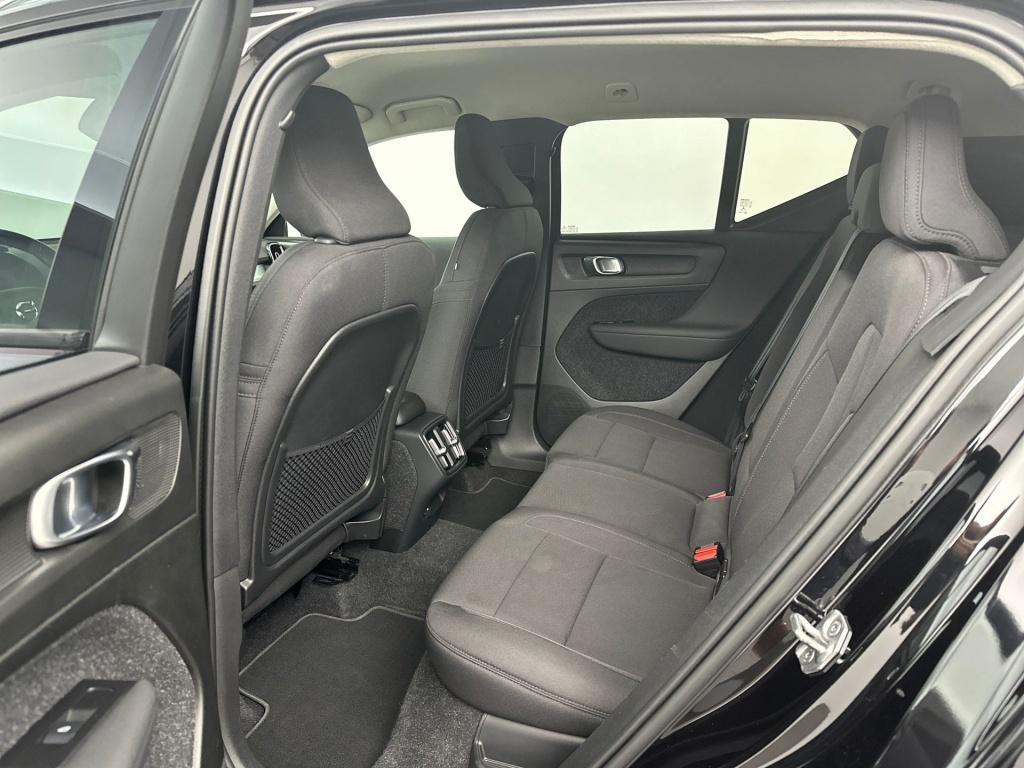 Volvo XC40 t2 129pk aut8 business pro| adap.cruise| trekhaak| camera| clima
