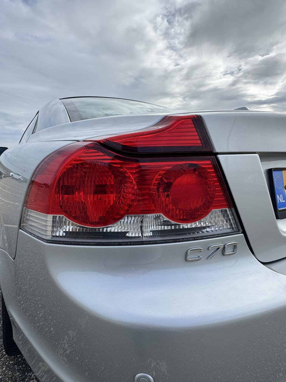 Volvo C70 2.4i Momentum Automaat | 2007 | 127.000 km | Dealer onderhouden