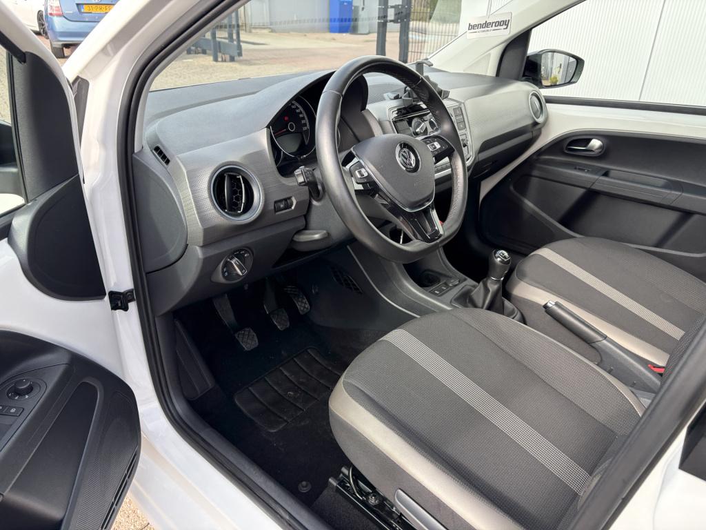 Volkswagen UP! 1.0 tsi 90pk high up 5drs. pano dak