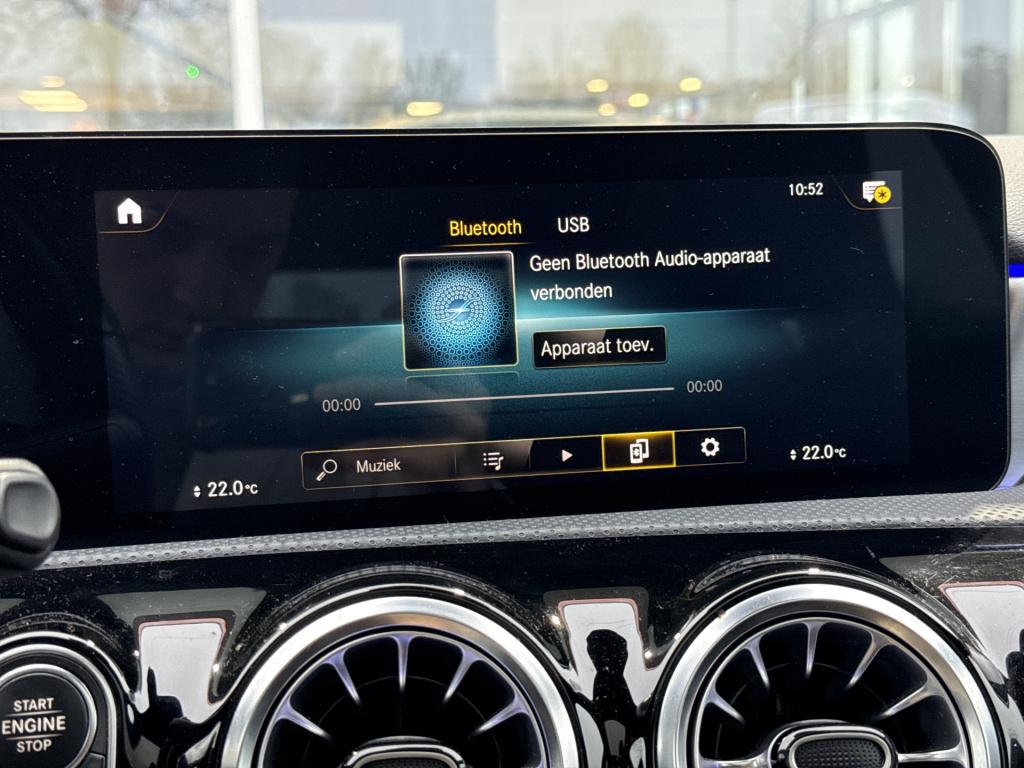 Mercedes-Benz A-Klasse 250 e business solution amg limited | nl-auto | pano