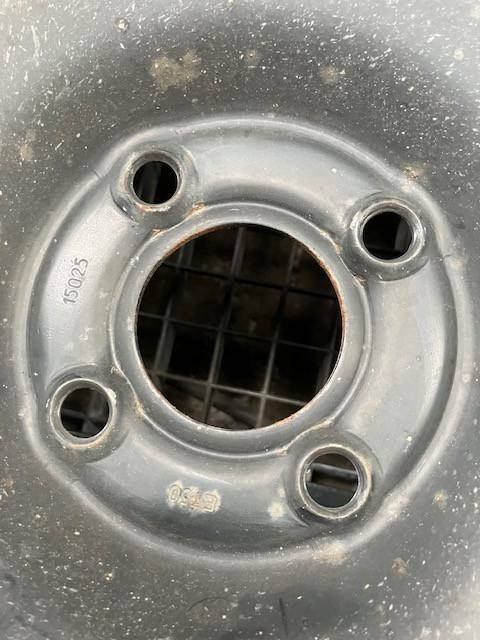 Set velgen met winterbanden 185/65X15 (1 winter gebruikt) 6,5 mm profiel