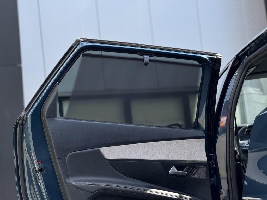 Peugeot 5008 1.2 puretech blue lease gt | trekhaak afneembaar | panoramadak