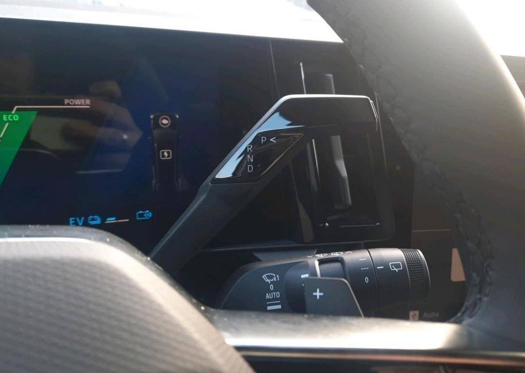 Renault Espace e-tech full hybrid 200 techno 7p. - nieuw model