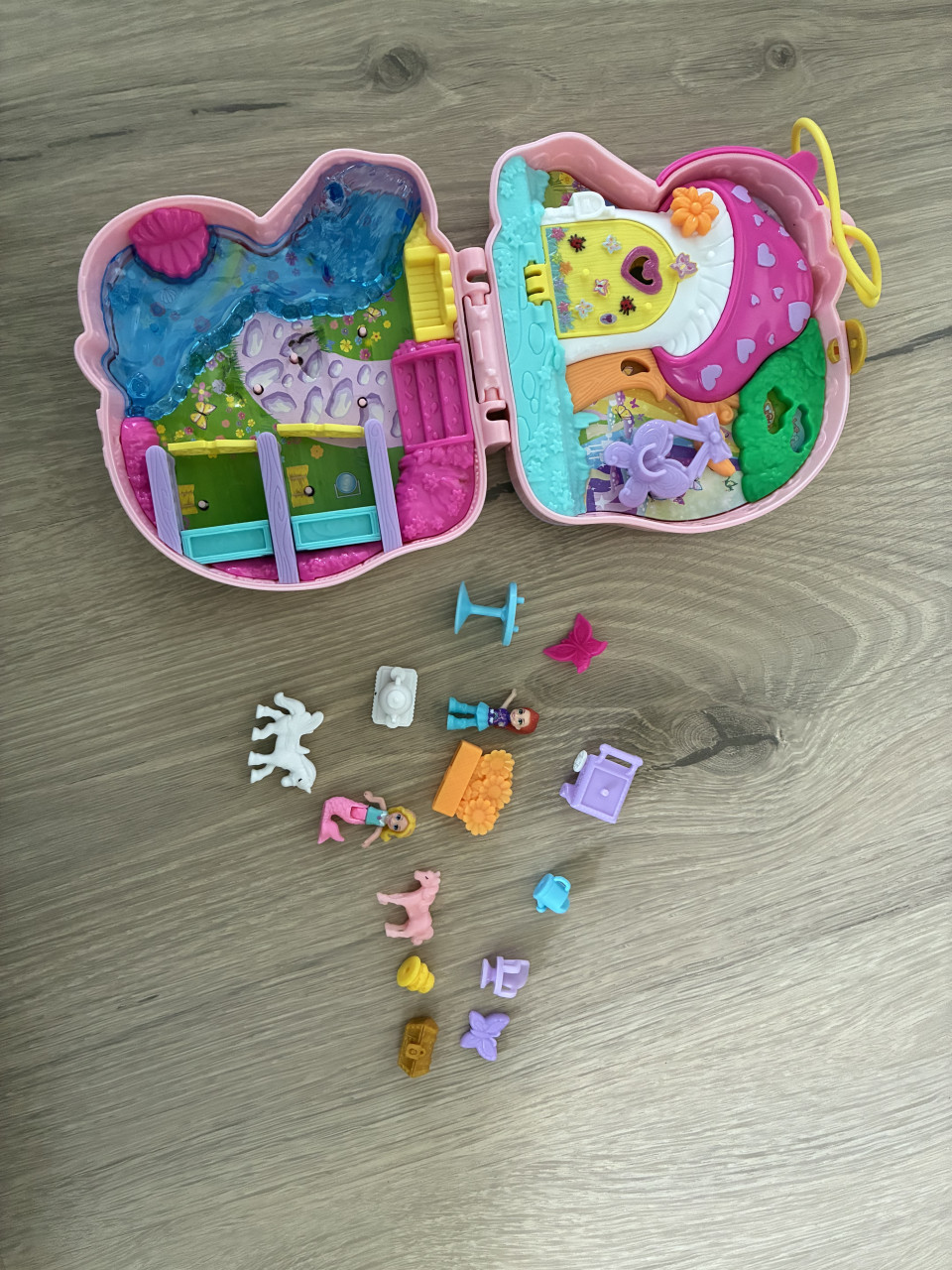 Polly pocket