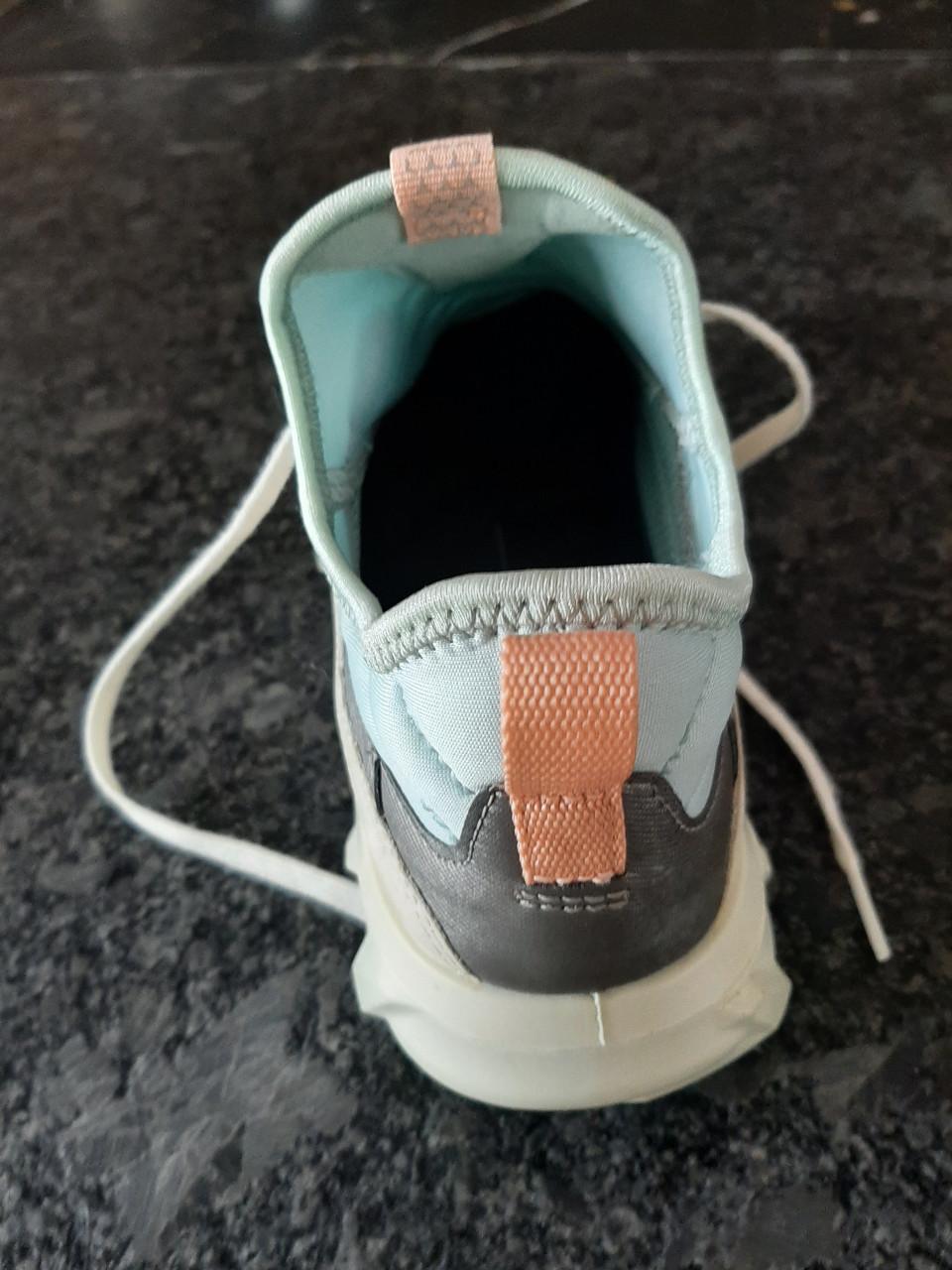 Te koop mooie ECCO dames sneakers maat 39